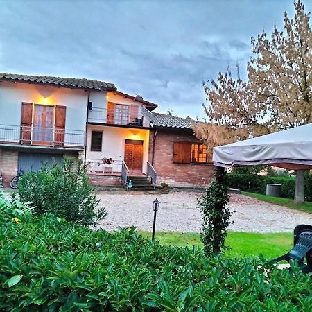 Casa Vacanze Bonardini Кастільйоне-дель-Лаго Екстер'єр фото